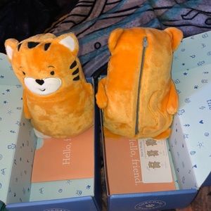 TOMORROW THE TIGER ZIP UP HOODIE